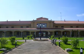 Residencia El Parador en miResi